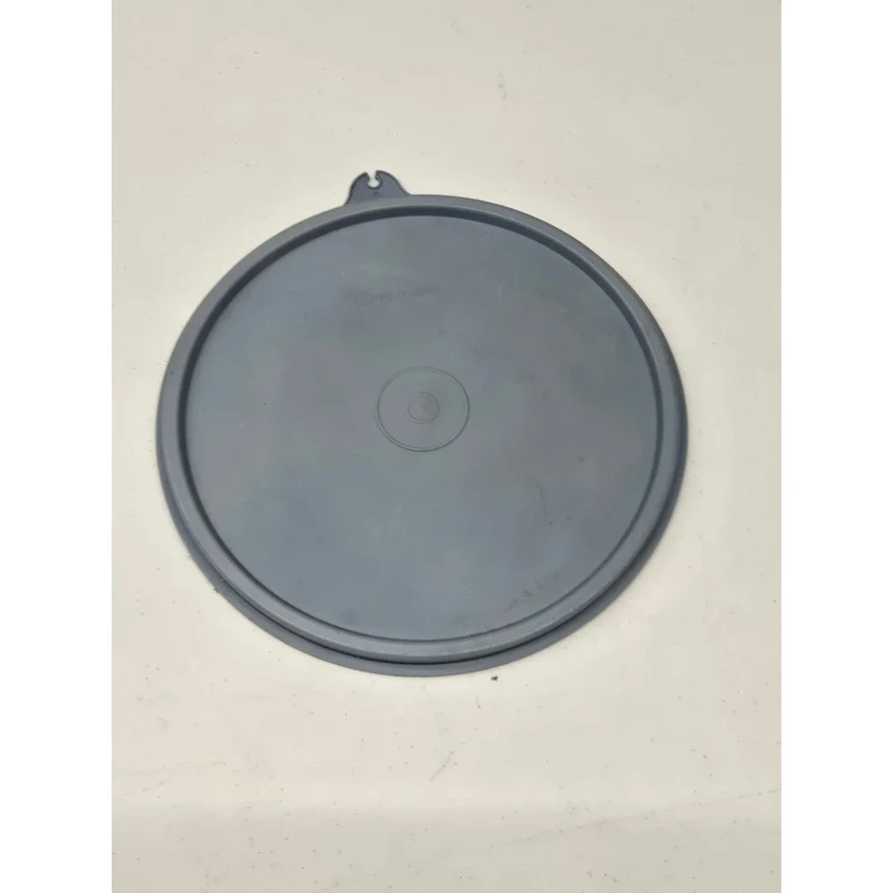 Tupperware blue‎ Gray Round Replacement Lid Seal 227-23 Vintage Kitchen Storage